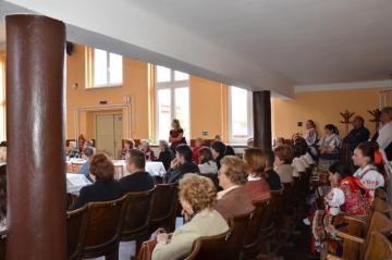 posedenie pre starších posedenie pre starších
