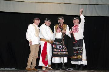 Folklórny súbor Jánošík a Ľudová hudba O.Molotu Folklórny súbor Jánošík a Ľudová hudba O.Molotu